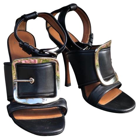 givenchy sandale elegante